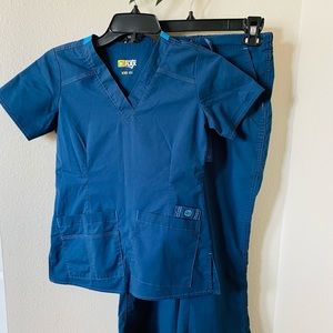 Petite! Scrub set